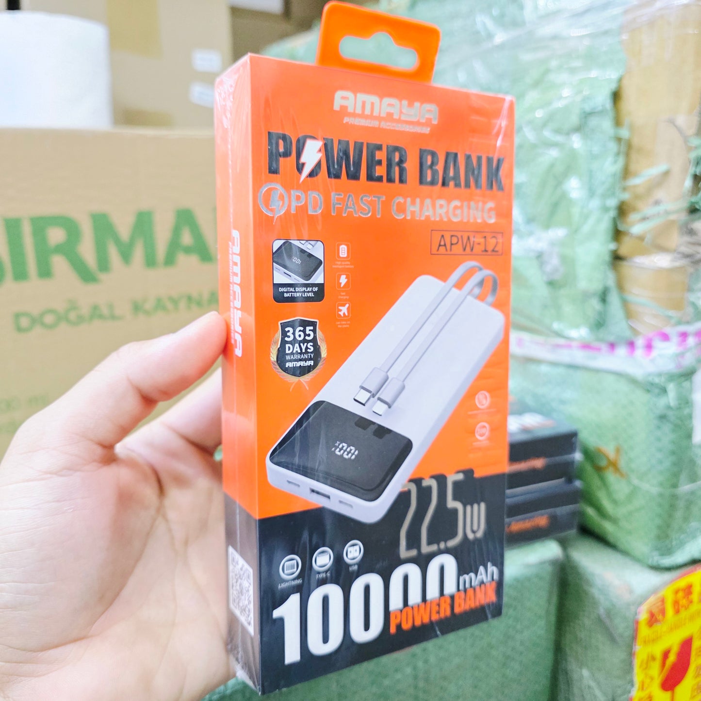 22,5W 10000 mah hızlı pd şarj destekli göztergeli kendisinden typeC lightning kablolu typeC ve usb çıkışlı powerbank apw12 - P2A