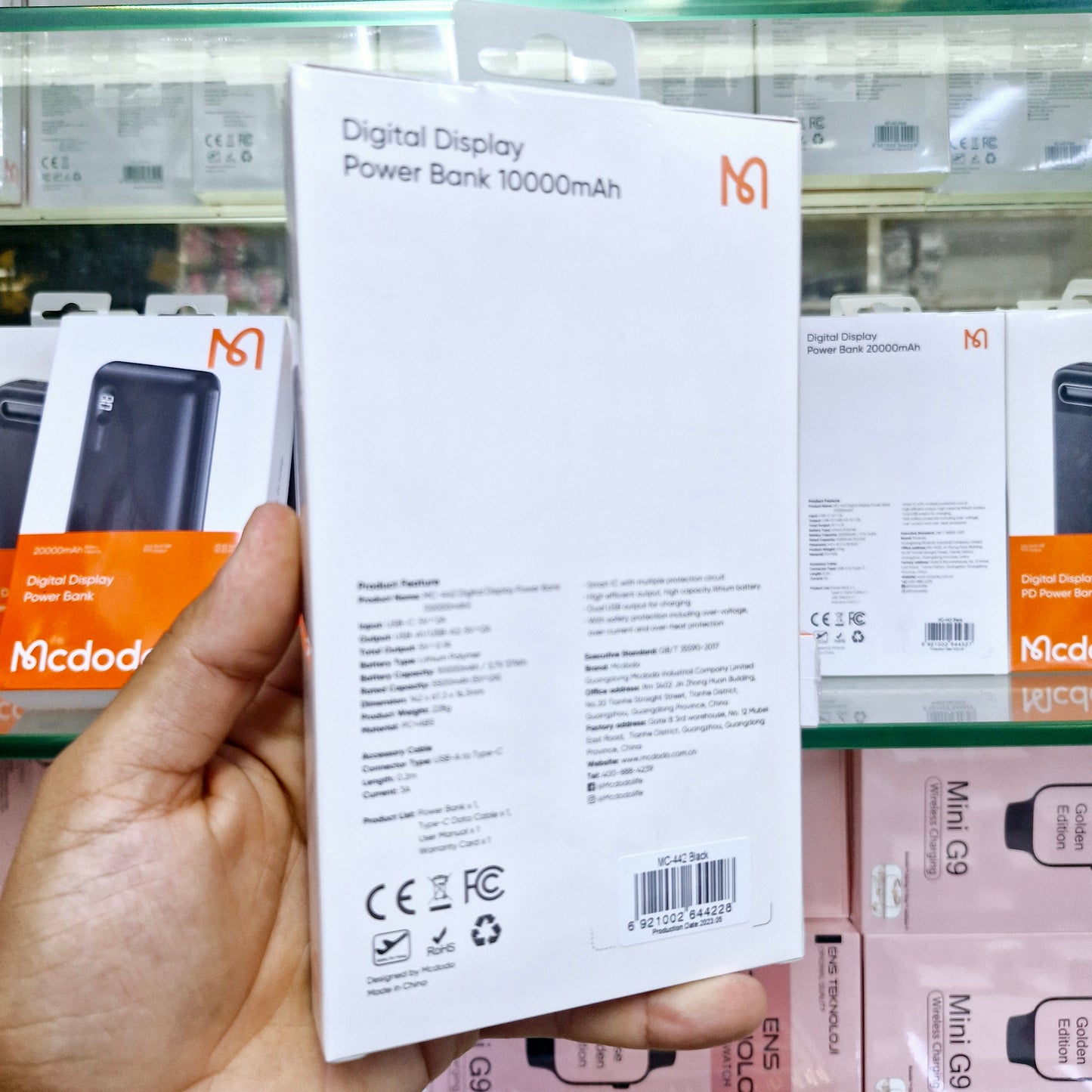 Mcdodo 10000mAh Dijital Ekranlı Powerbank - Hızlı Şarj Teknolojisi MC-434