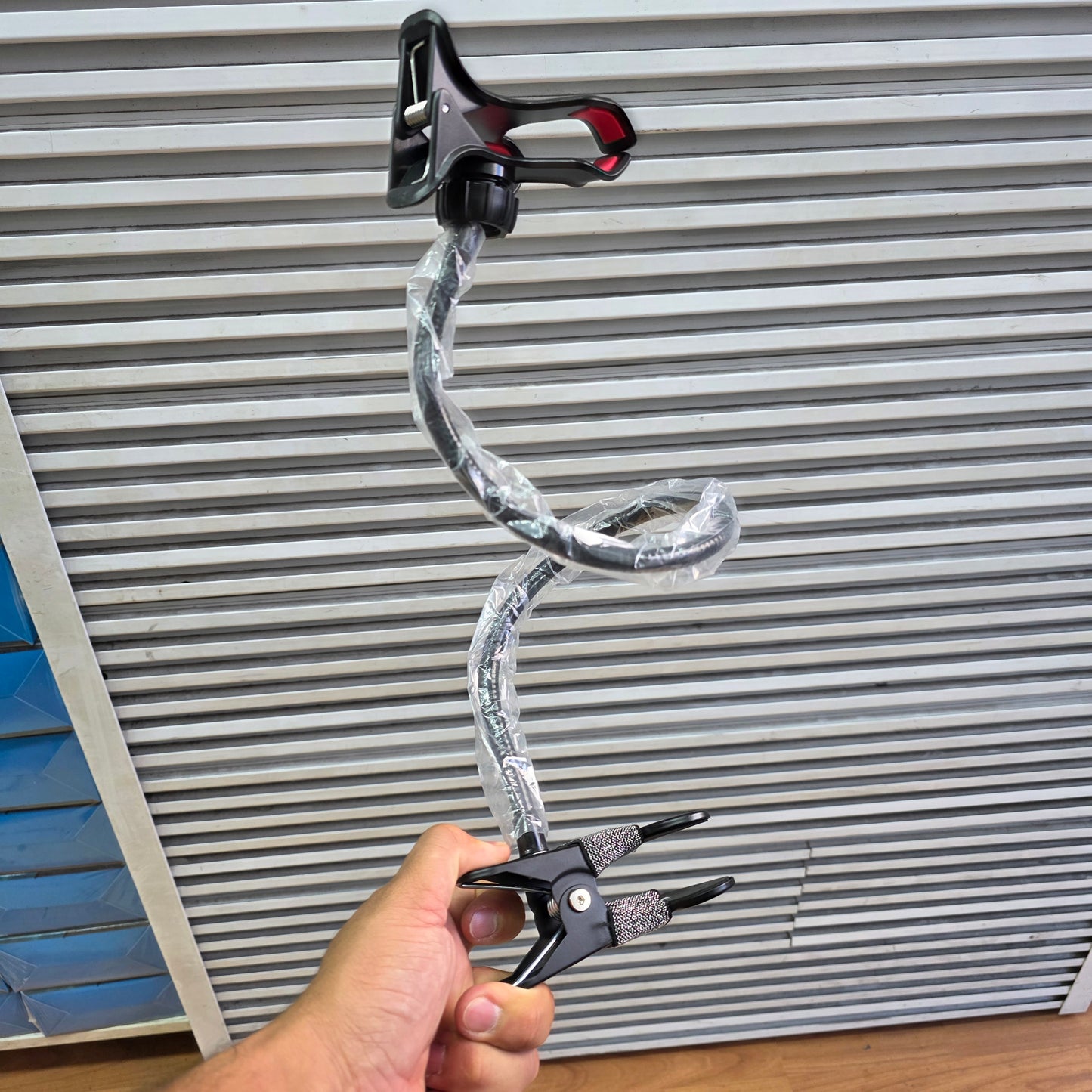 Metal Akrobat 360 derece makaslı esnek telefon tutucu - N1O