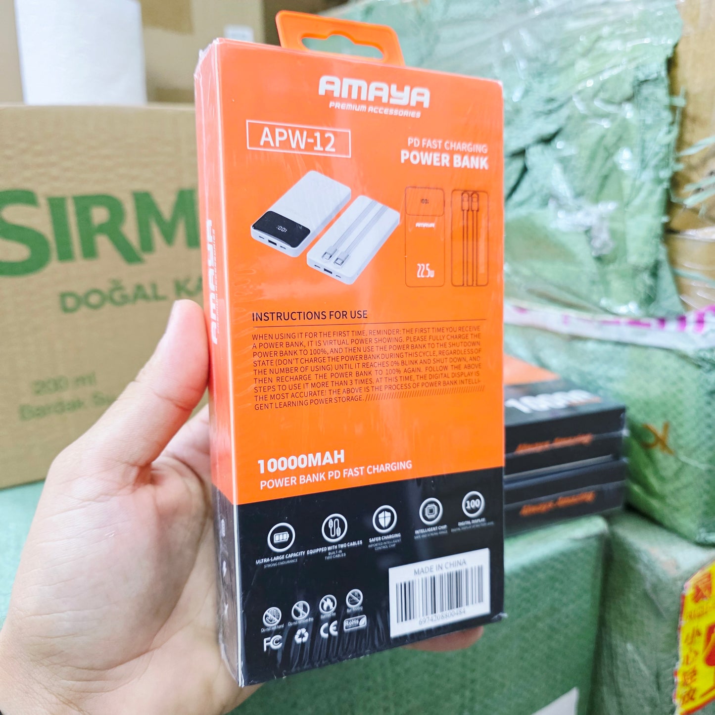 22,5W 10000 mah hızlı pd şarj destekli göztergeli kendisinden typeC lightning kablolu typeC ve usb çıkışlı powerbank apw12 - P2A