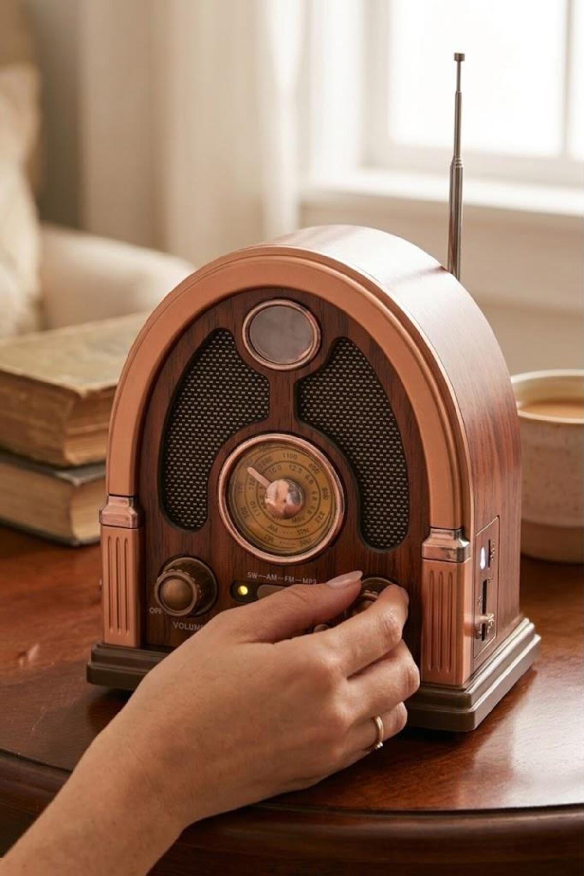 NNS NS-7061BT Nostaljik Görünümlü Bluetooth Şarjlı Retro Radyo Tastech