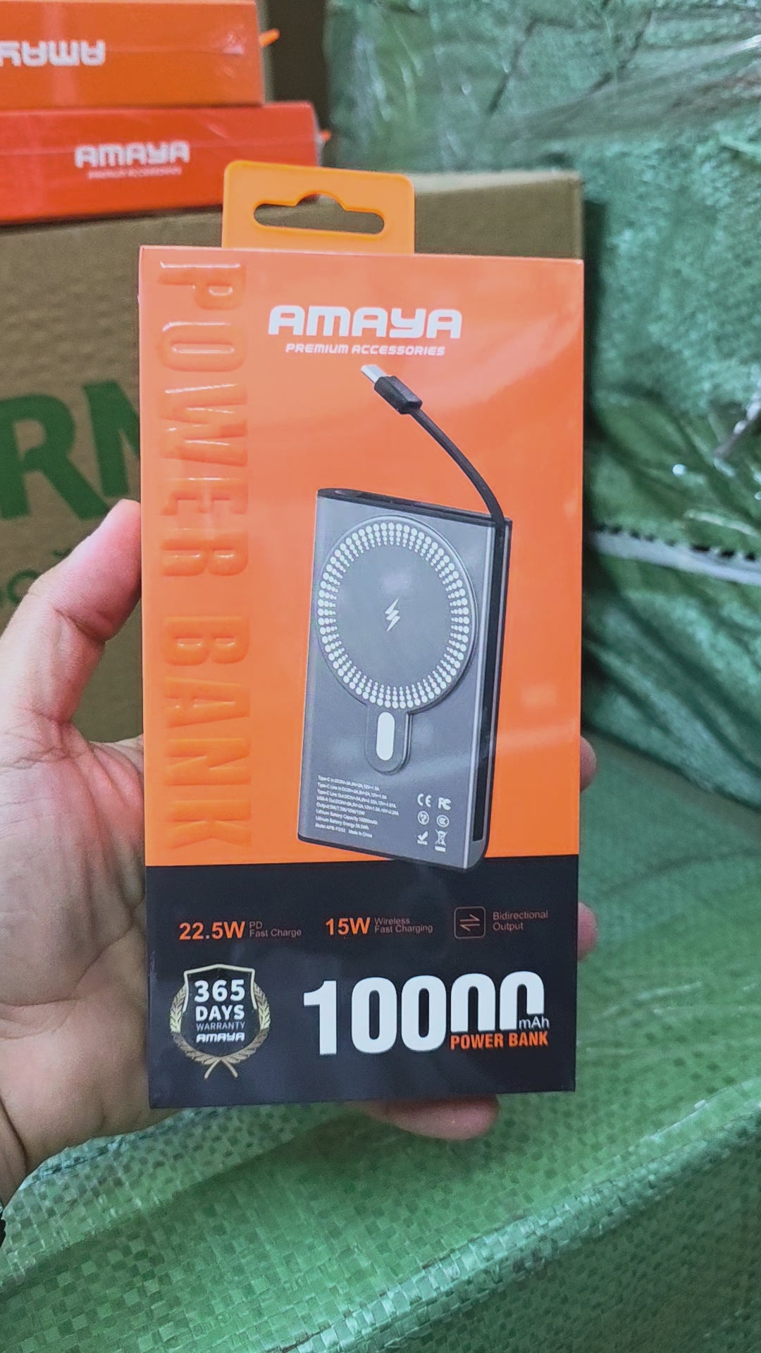 22.5W 10000 mAh fast charging supported power bank wfd33 with type c cable magsafe 15w wireless charging support - P2C